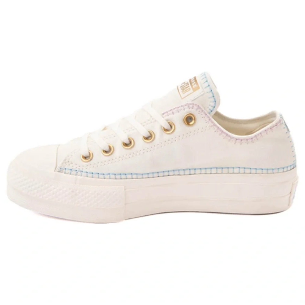 Chuck Taylor All Star Lift Stitch Sitch Low Egret/Sky Women’s size 8 NEW!!!